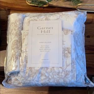 Garnet Hill Signature Toile Floral Flannel Bedding